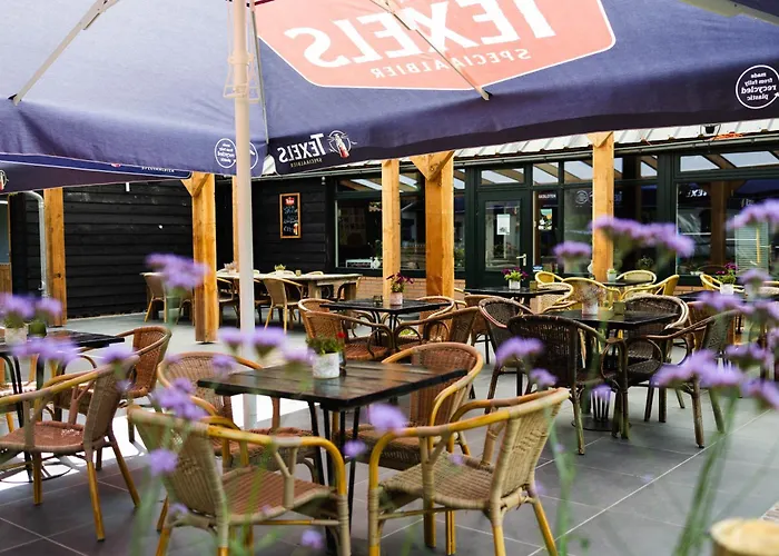 בית נופש Wegdromen Op De Veluwe In Romantische Rode Pipowagen